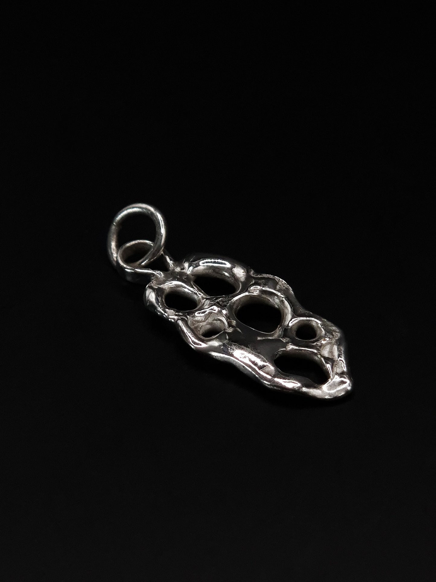 Pendentif roche lune