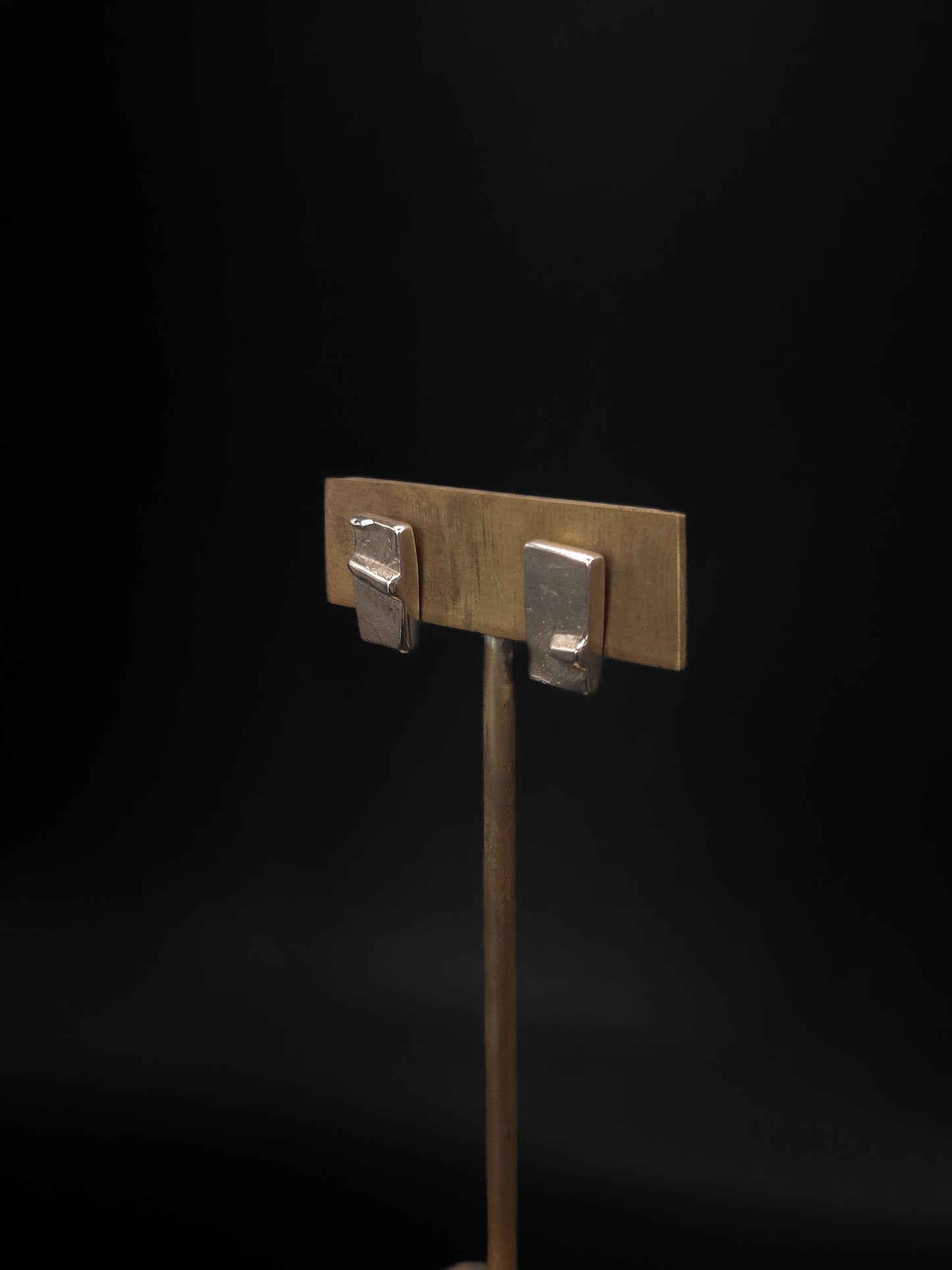 Boucles d'oreilles ligne brute