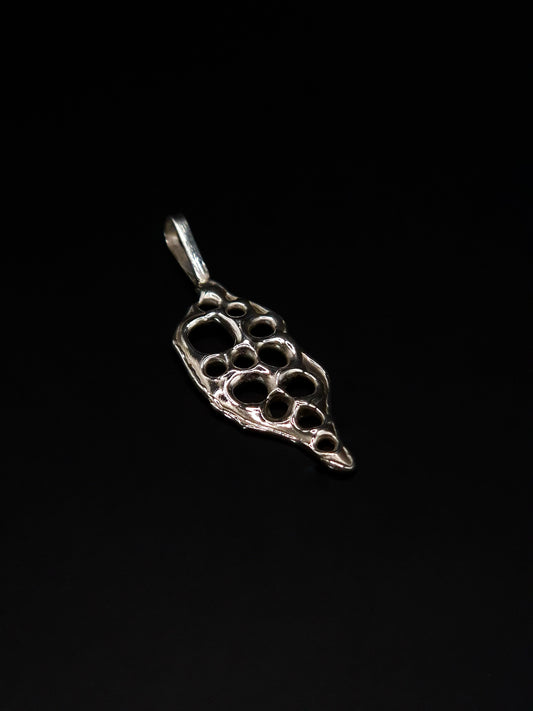 Pendentif cellule